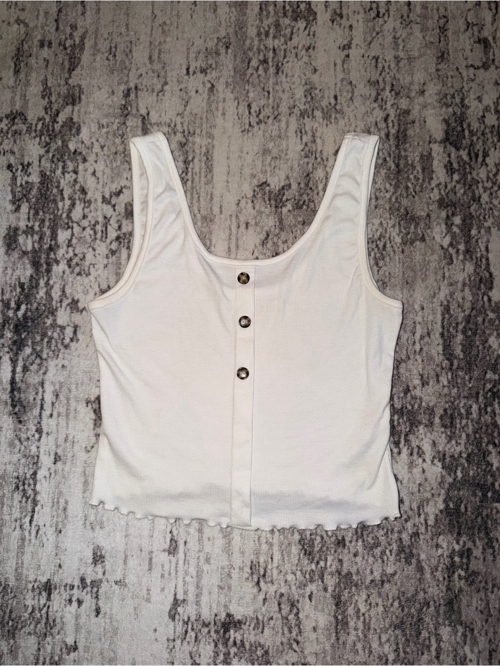 Live in the Moment Women's White Ribbed Button-Front Tank Top size large
